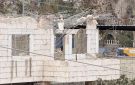 الاحتلال يجبر مواطنا على هدم منزله شرقي القدس