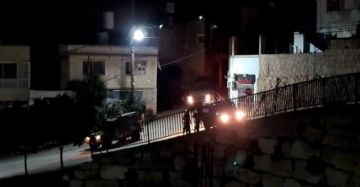 الاحتلال يصيب شابين بالرصاص ويعتقل أحدهما شمال غرب القدس