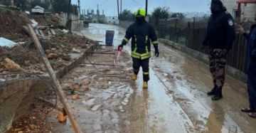 الدفاع المدني: 115 حادث إنقاذ وإطفاء بالضفة الدفاع المدني: 115 حادث إنقاذ وإطفاء بالضفة