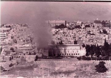 نصف قرن على إحراق الأقصى والنيران تشتعل