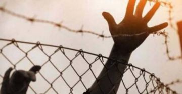 كارثة في سجون الاحتلال.. تقرير يكشف التجويع والاكتظاظ والإهمال بحق الأسرى