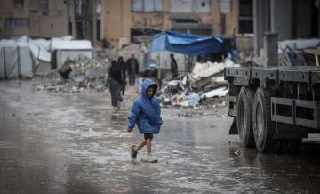 الدفاع المدني بغزة: شح الوقود يمنع الاستجابة ونازحون بلا بدائل آمنة الدفاع المدني بغزة: شح الوقود يمنع الاستجابة ونازحون بلا بدائل آمنة