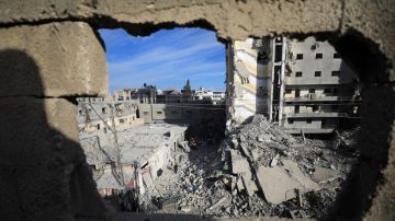 الحوثيون يحذرون إسرائيل من استمرار خرق وقف إطلاق النار بغزة الحوثيون يحذرون إسرائيل من استمرار خرق وقف إطلاق النار بغزة