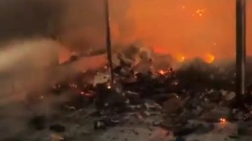 مستوطنون يحرقون جرافة في أحد محاجر جنوبي بيت لحم