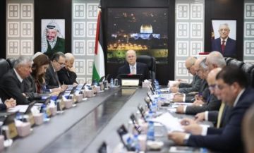 مجلس الوزراء يطالب بتحرك عاجل لمواجهة إعلان الاحتلال البدء بإقامة 17 مستوطنة جديدة مجلس الوزراء يطالب بتحرك عاجل لمواجهة إعلان الاحتلال البدء بإقامة 17 مستوطنة جديدة