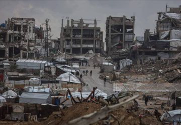 20 شهيدا وانهيار 49 منزلا وتضرر 127 ألف خيمة بفعل المنخفضات الجوية في غزة