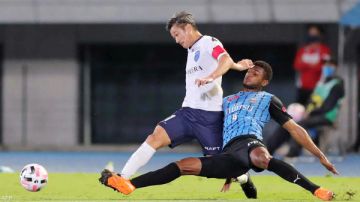 بعمر 58 عاما.. أسطورة اليابان  الملك كازو  يوقع مع فريق جديد