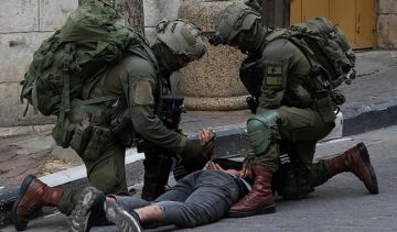 مداهمات واعتقالات واسعة للاحتلال بالضفة وسط تنكيل بالمواطنين مداهمات واعتقالات واسعة للاحتلال بالضفة وسط تنكيل بالمواطنين