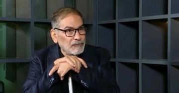 شمخاني: القوة الصاروخية والدفاعية غير قابلة للاحتواء وأي عدوان سيواجه برد شديد وفوري شمخاني: القوة الصاروخية والدفاعية غير قابلة للاحتواء وأي عدوان سيواجه برد شديد وفوري