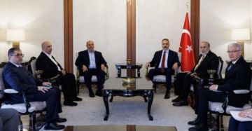 وفد من حماس يلتقي فيدان في أنقرة: بحث في مجريات تطبيق اتفاق غزة