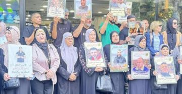 ذوو الشهداء والجرحى والأسرى يطالبون بوقف مؤسسة تمكين ذوو الشهداء والجرحى والأسرى يطالبون بوقف مؤسسة تمكين