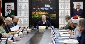 مجلس الوزراء يتخذ قرارات هامة ويحدد أيام العطلة الرسمية لمناسبة أعياد الميلاد مجلس الوزراء يتخذ قرارات هامة ويحدد أيام العطلة الرسمية لمناسبة أعياد الميلاد