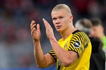 هالاند يثير الجدل بشأن مستقبله مع دورتموند هالاند يثير الجدل بشأن مستقبله مع دورتموند