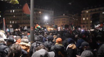 مناصرو فلسطين يحشدون مظاهرة كبيرة قبيل مباراة لمنتخب الاحتلال في باريس مناصرو فلسطين يحشدون مظاهرة كبيرة قبيل مباراة لمنتخب الاحتلال في باريس
