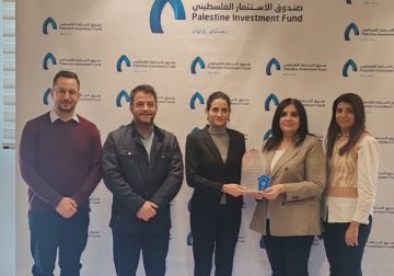 صندوق الاستثمار الفلسطيني يقدم دعمه للعائلات المكافحة من مستفيدي قرى الأطفال SOS بمشاريع مدرة للدخل صندوق الاستثمار الفلسطيني يقدم دعمه للعائلات المكافحة من مستفيدي قرى الأطفال SOS بمشاريع مدرة للدخل