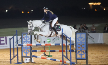 فلسطين تتوج ببطولة آسيا للفروسية للقفز بالحواجز