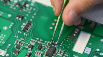 اتهام شركات أمريكية بعدم منع وصول الرقائق للأسلحة الروسية