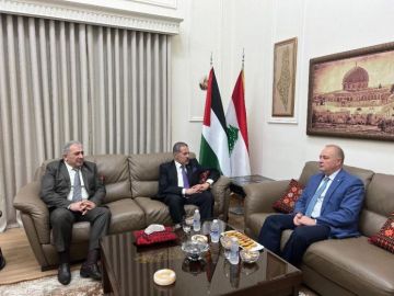 الممثل الخاص للرئيس والسفير الأسعد يلتقيان السفير الروسي في لبنان الممثل الخاص للرئيس والسفير الأسعد يلتقيان السفير الروسي في لبنان