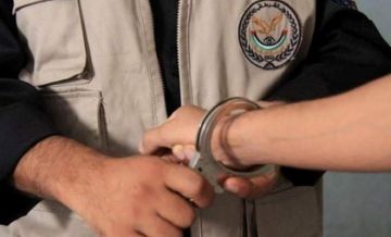 غزة - اعتقال أفراد عصابة مسلحة وسط القطاع