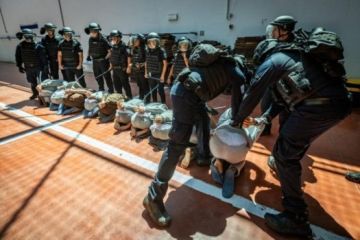 الأسرى في سجون الاحتلال يموتون جوعا ويحلمون بالطعام