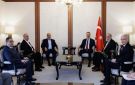 وزير الخارجية التركي يناقش مع وفد حماس المرحلة الثانية من اتفاق غزة