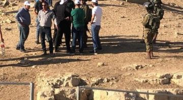 مستعمرون يوسعون بؤرة استيطانية في الأغوار الشمالية 