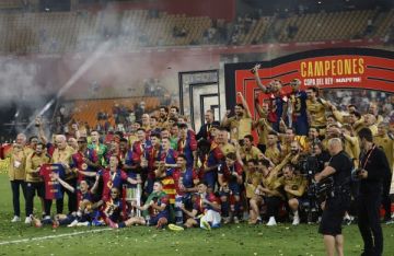 برشلونة يهزم ريال مدريد ويتوج بكأس ملك إسبانيا برشلونة يهزم ريال مدريد ويتوج بكأس ملك إسبانيا