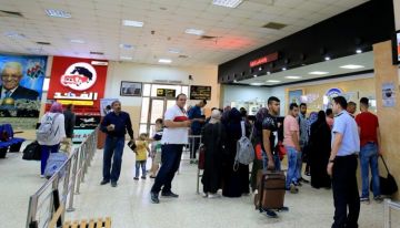 معبر الكرامة يعمل استثنائيا السبت للقادمين فقط