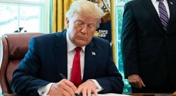 ترامب يصدر قرارا يقضي بترحيل آلاف المهاجرين دخلوا أمريكا باستخدام تطبيق سي بي بي وان ترامب يصدر قرارا يقضي بترحيل آلاف المهاجرين دخلوا أمريكا باستخدام تطبيق سي بي بي وان