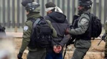 الاحتلال يعتقل مواطنا ونجليه من عناتا الاحتلال يعتقل مواطنا ونجليه من عناتا