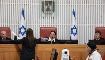 إسرائيل.. المحكمة العليا تمنع الحكومة من إقالة بار لحين حسم القضية إسرائيل.. المحكمة العليا تمنع الحكومة من إقالة بار لحين حسم القضية