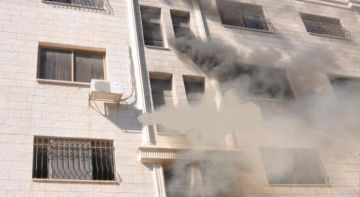 إصابات بالحروق والاختناق إثر اندلاع حريق بشقة سكنية في رام الله