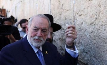 السفير الأمريكي لدى إسرائيل يرهن دخول المساعدات إلى غزة بتوقيع حماس على اتفاق