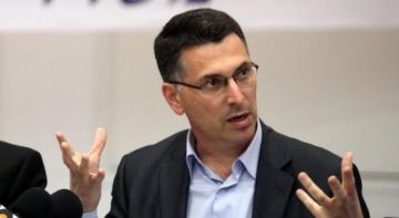 ساعر يطلب سحب أوراق نقدية لضرب اقتصاد حماس في غزة