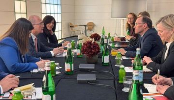 مصطفى يبحث مع وزير خارجية النرويج آخر المستجدات وجهود وقف العدوان على شعبنا