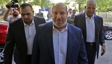 وفد حماس يغادر القاهرة ويتفق مع الوسطاء على استكمال المباحثات وفد حماس يغادر القاهرة ويتفق مع الوسطاء على استكمال المباحثات