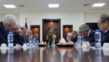 اللجنة التنفيذية لمنظمة التحرير تصادق على تعيين حسين الشيخ نائبا للرئيس