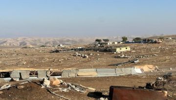 مقاومة الجدار والاستيطان: اعتداءات المستوطنين أجبرت 30 تجمعا بدويا على الرحيل مقاومة الجدار والاستيطان: اعتداءات المستوطنين أجبرت 30 تجمعا بدويا على الرحيل