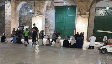 عملية طعن بالقدس المحتلة: إصابة شرطي إسرائيلي واستشهاد المنفذ عملية طعن بالقدس المحتلة: إصابة شرطي إسرائيلي واستشهاد المنفذ