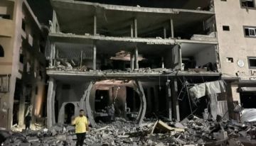 بعد حصاره.. الاحتلال يستهدف مستشفى العودة واختراق مخزن الأدوية