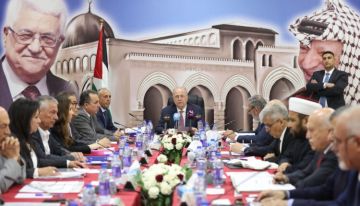 رئيس الوزراء: اجتماعنا في جنين التزام ولن نتوانى عن كل جهد ممكن في الدفاع عن حقوق شعبنا رئيس الوزراء: اجتماعنا في جنين التزام ولن نتوانى عن كل جهد ممكن في الدفاع عن حقوق شعبنا