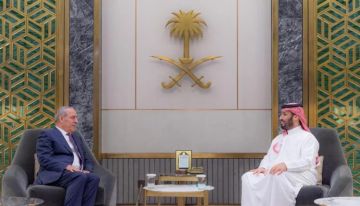 الشيخ يلتقي ولي العهد السعودي ويبحث معه تطورات الأوضاع في فلسطين الشيخ يلتقي ولي العهد السعودي ويبحث معه تطورات الأوضاع في فلسطين