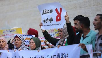 سلطات الاحتلال تجدد أوامر الاعتقال الإداري بحق 22 معتقلا