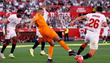 ريال مدريد يهزم إشبيلية ومبابي يتصدر قائمة الهدافين ريال مدريد يهزم إشبيلية ومبابي يتصدر قائمة الهدافين