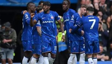 تشيلسي يهزم ليفربول والمان يونايتد يخسر برباعية تشيلسي يهزم ليفربول والمان يونايتد يخسر برباعية