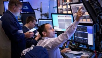 مؤشرات الأسهم الأميركية تسجل أقوى أداء شهري في مايو منذ 1990 مؤشرات الأسهم الأميركية تسجل أقوى أداء شهري في مايو منذ 1990