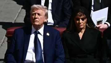 ترامب يمزح ويبدي رغبته في أن يكون البابا القادم للفاتيكان