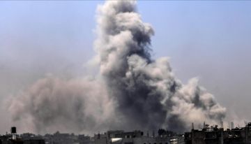 قصف إسرائيلي عنيف في محيط مستشفى العودة شمالي غزة قصف إسرائيلي عنيف في محيط مستشفى العودة شمالي غزة