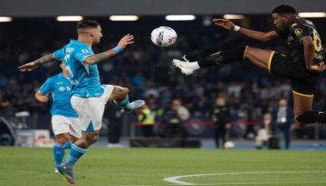 هدية لإنتر.. نابولي يسقط بفخ التعادل أمام جنوي في الدوري الإيطالي هدية لإنتر.. نابولي يسقط بفخ التعادل أمام جنوي في الدوري الإيطالي