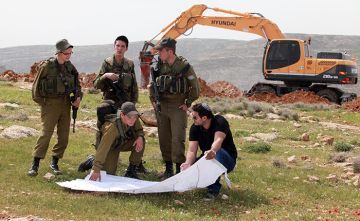 تقرير: الاحتلال يشق طرقا استيطانية لربط البؤر والمزارع الرعوية تنفيذا لمشروع الضم